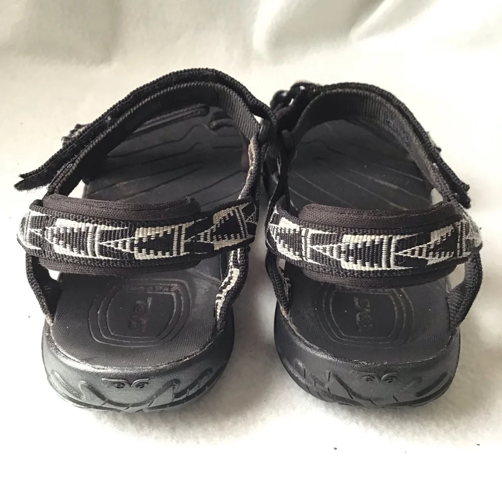 TEVA KIDS PUTIAN GRAY BLACK SANDALS YOUTH SIZE J4